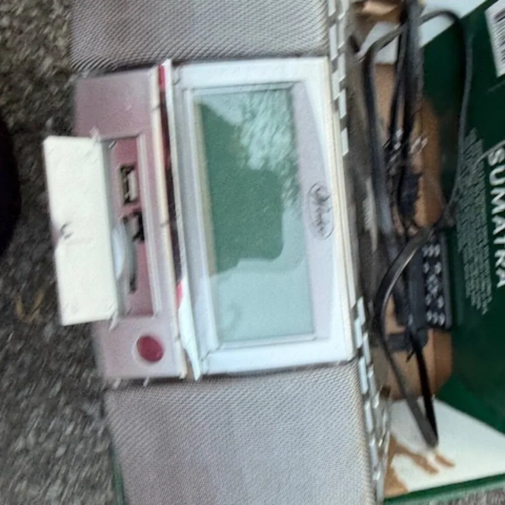 RADIO - Picture 2 of 2